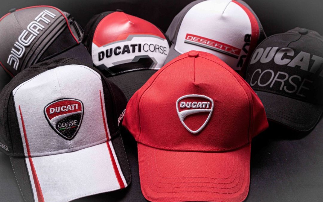 Cappellini personalizzati con logo, una tendenza in continua crescita